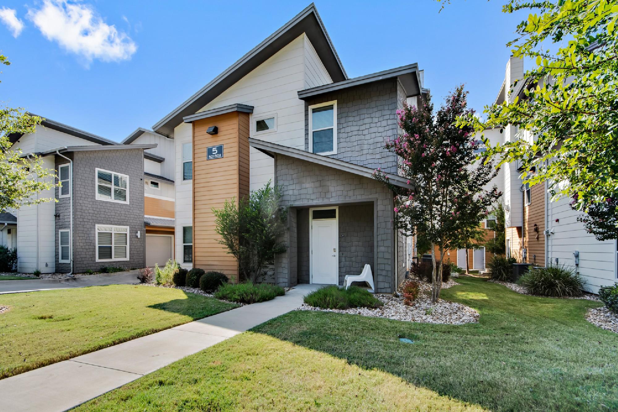 2606 Wilson St # 301, Austin, TX 78704