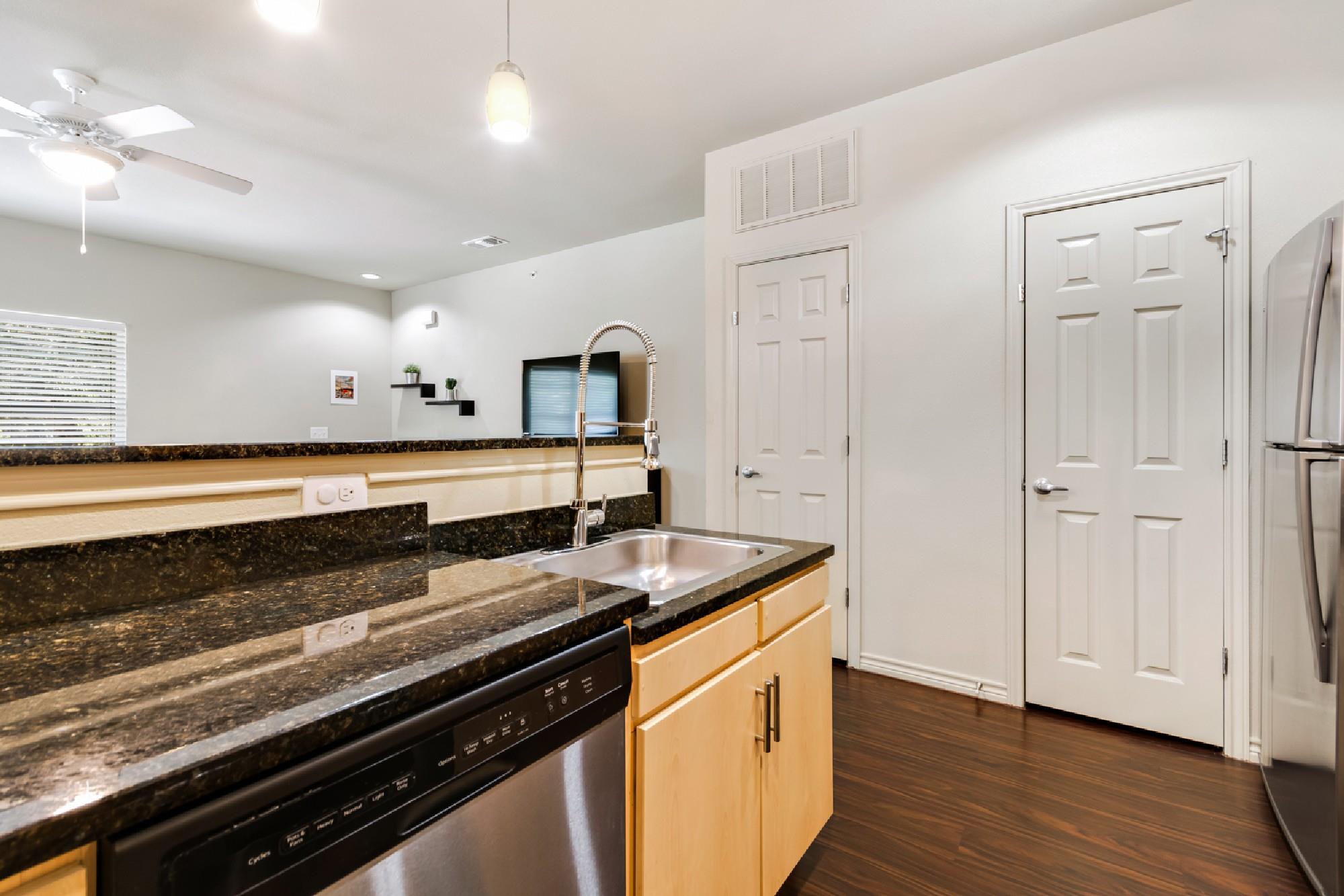 2606 Wilson St # 301, Austin, TX 78704