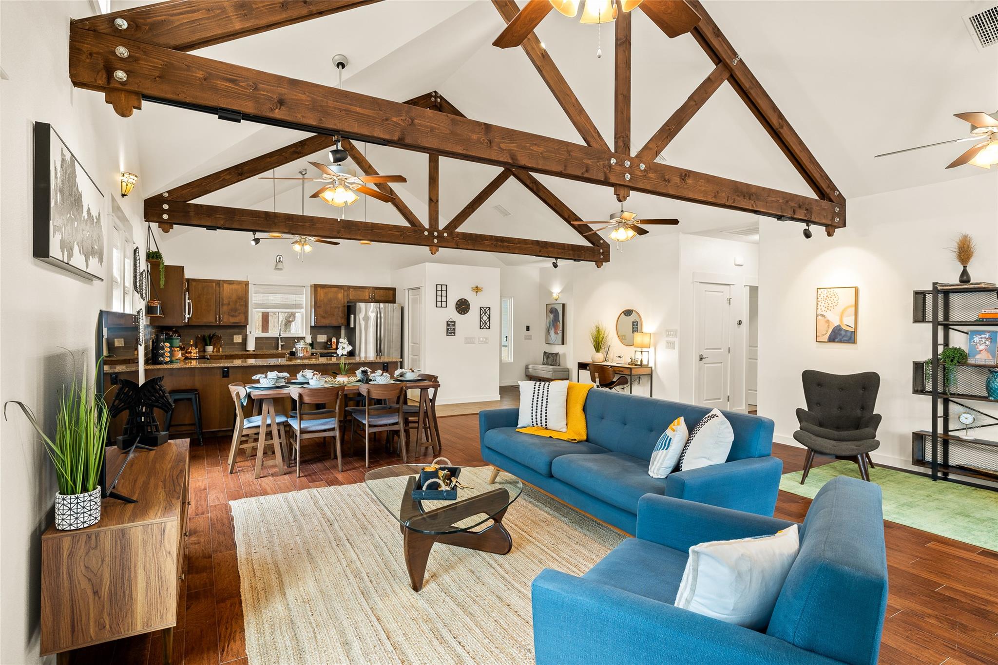 435 Hays St, Dripping Springs, TX 78620