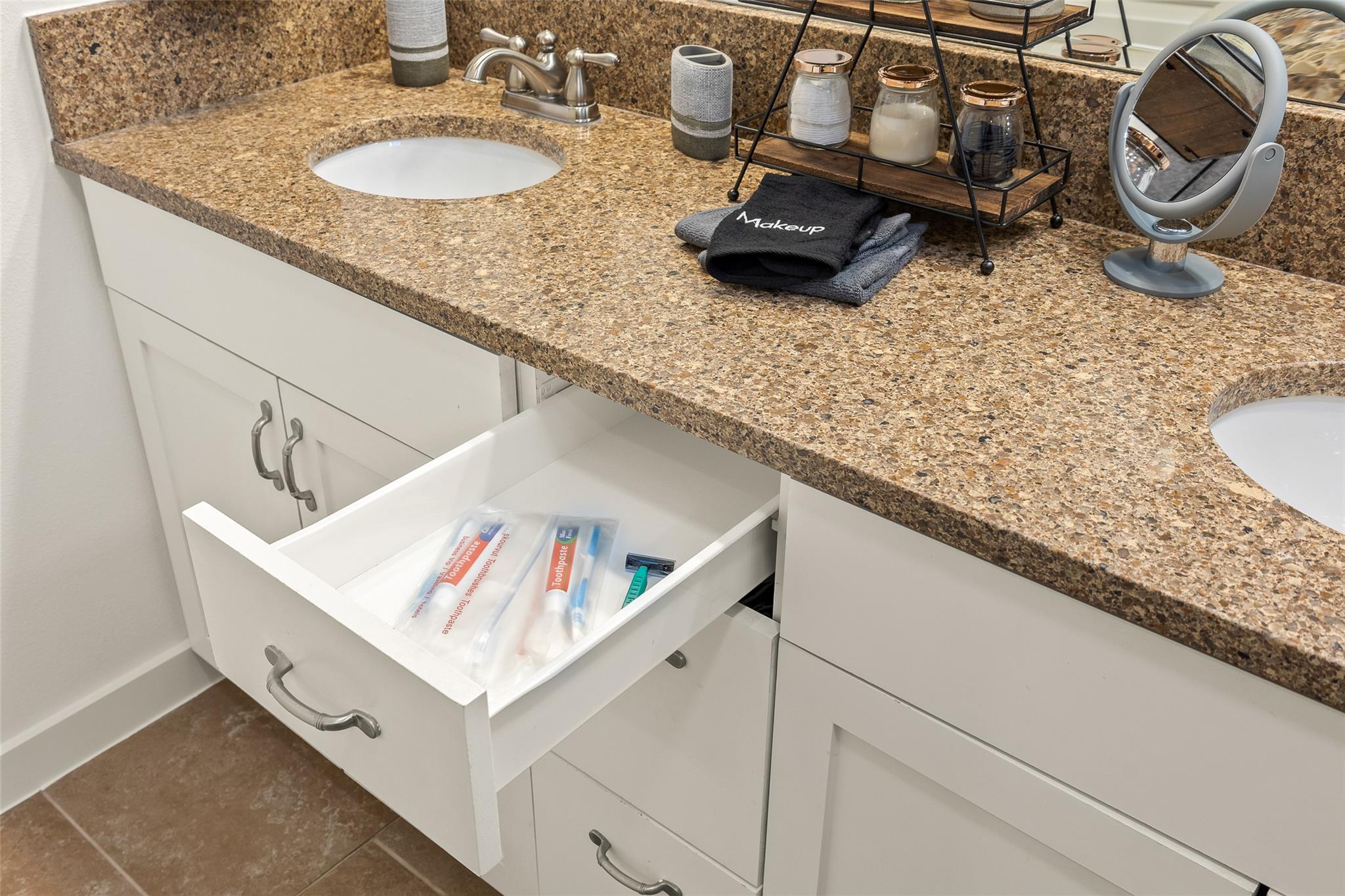 435 Hays St, Dripping Springs, TX 78620