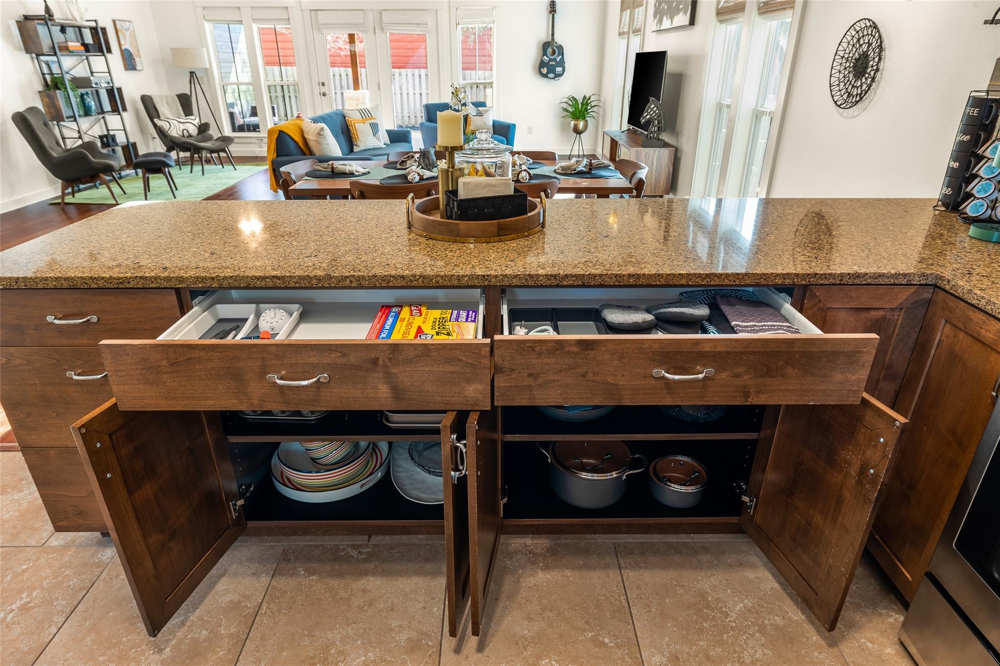 435 Hays St, Dripping Springs, TX 78620