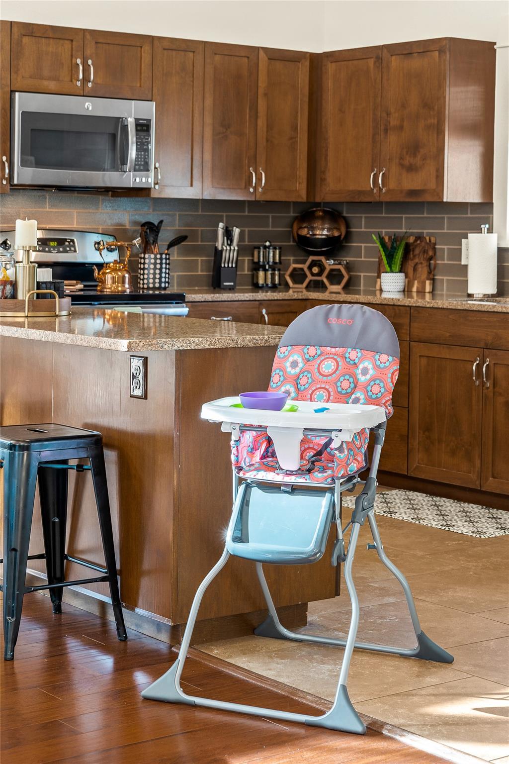 435 Hays St, Dripping Springs, TX 78620