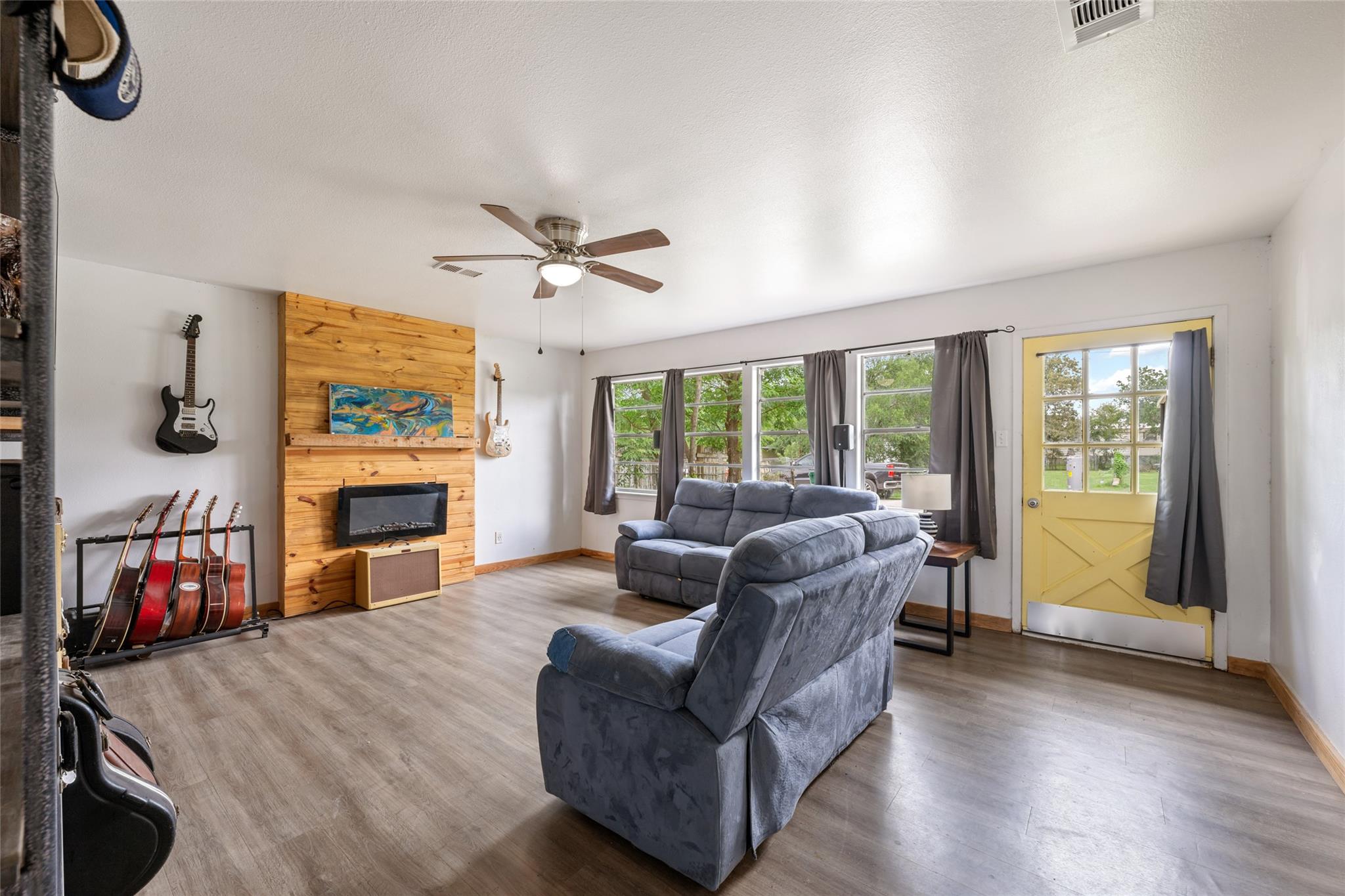 1418 Kingshill Dr, Granite Shoals, TX 78654