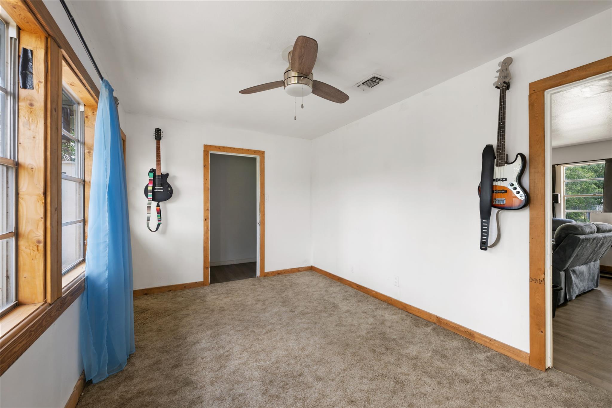 1418 Kingshill Dr, Granite Shoals, TX 78654