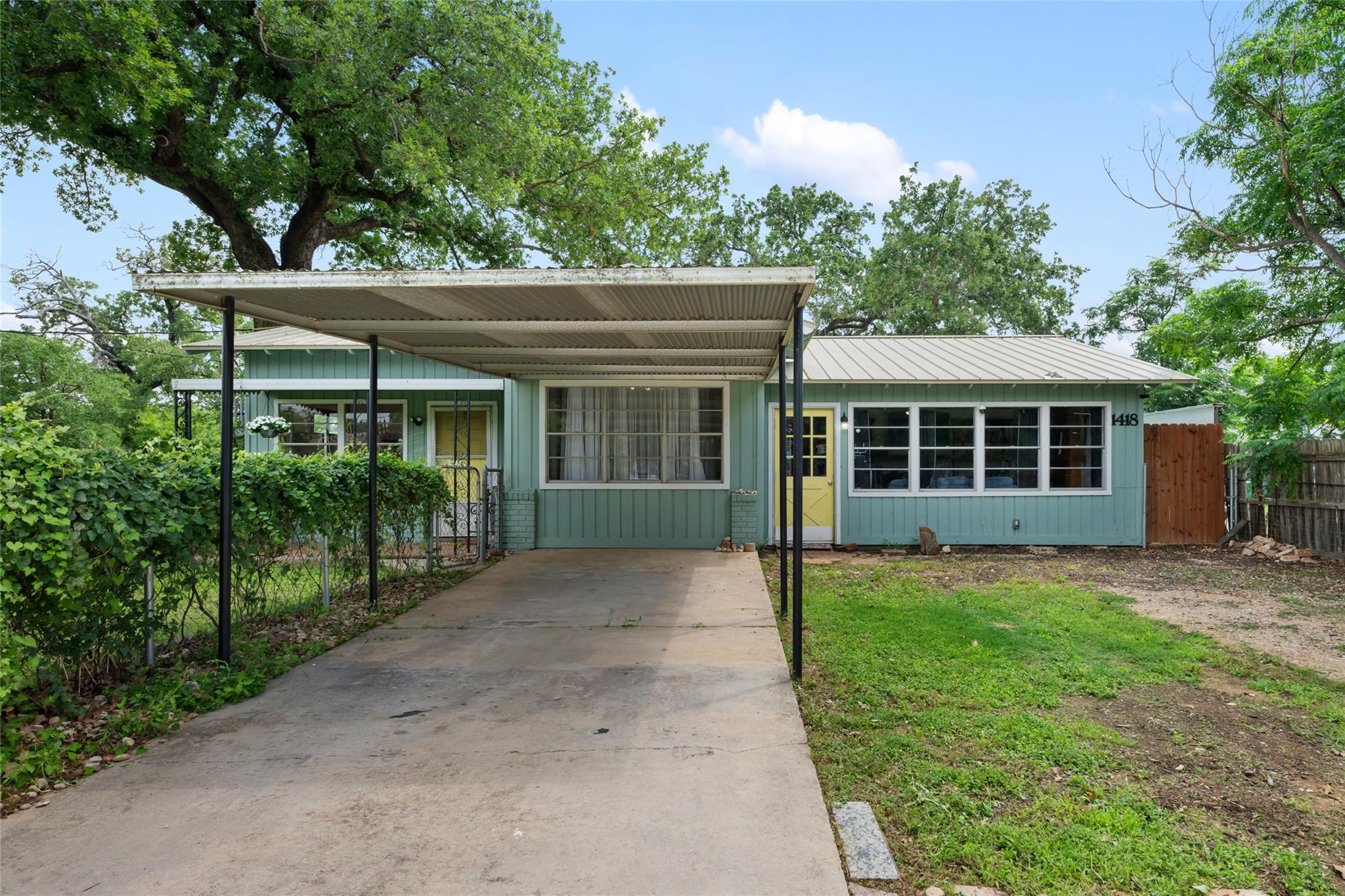 1418 Kingshill Dr, Granite Shoals, TX 78654