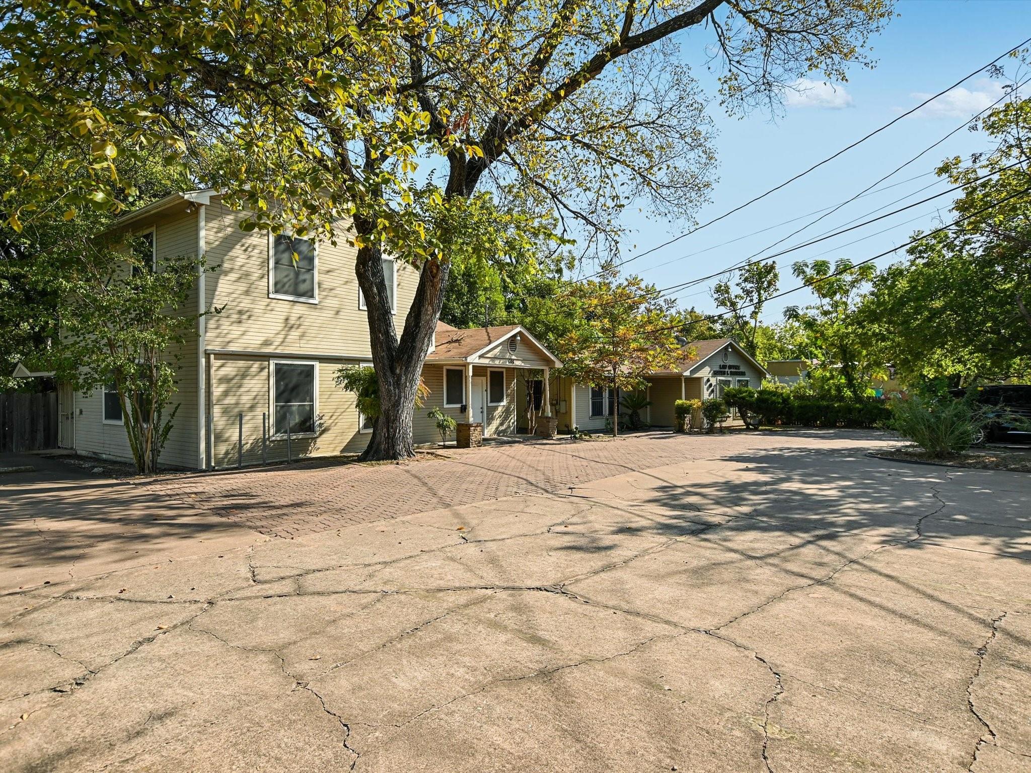 608 W Oltorf St # A, Austin, TX 78704