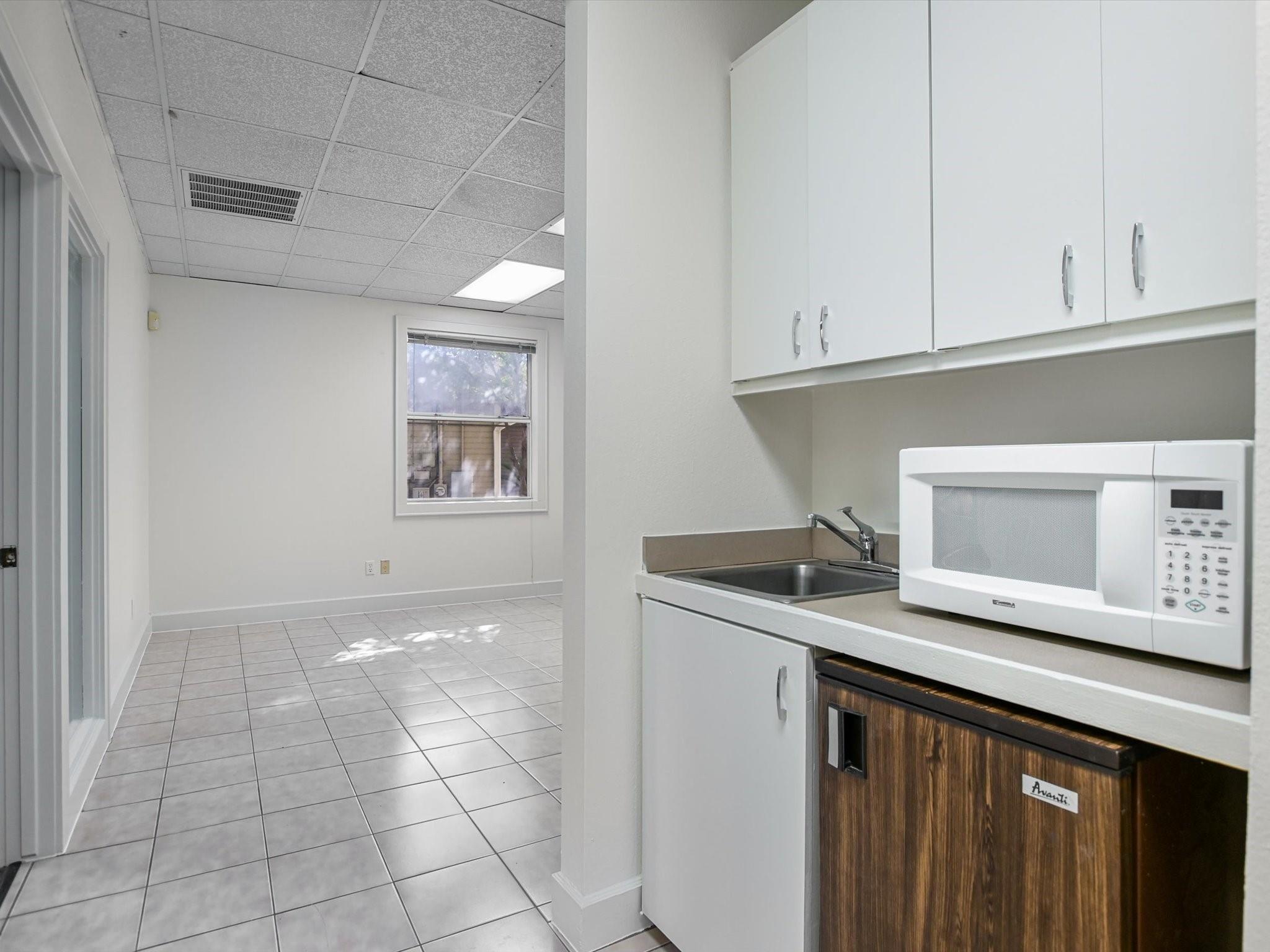 608 W Oltorf St # A, Austin, TX 78704
