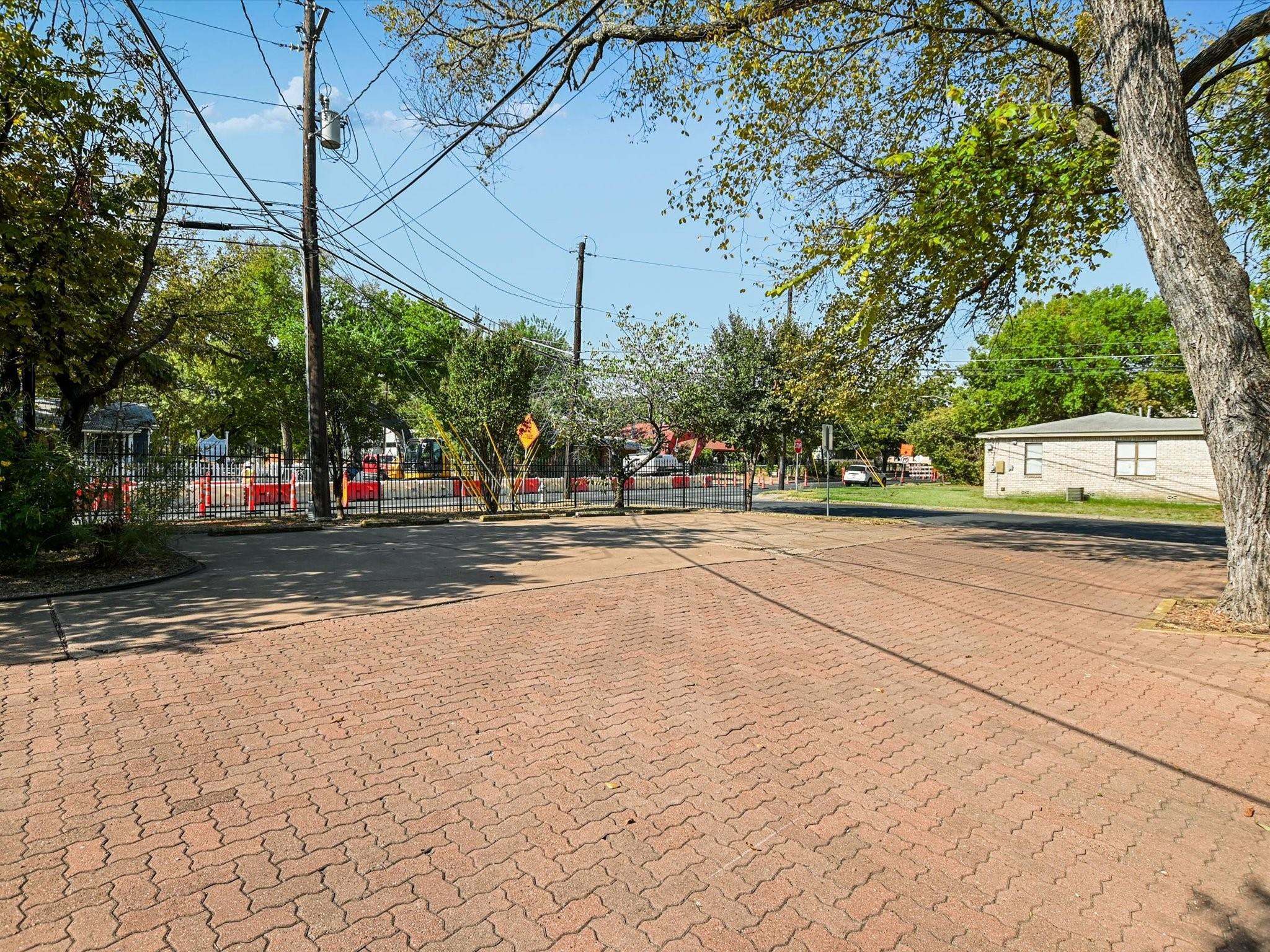 608 W Oltorf St # A, Austin, TX 78704