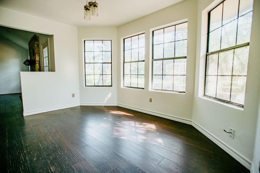 204 E Lakeshore Dr, Dripping Springs, TX 78620