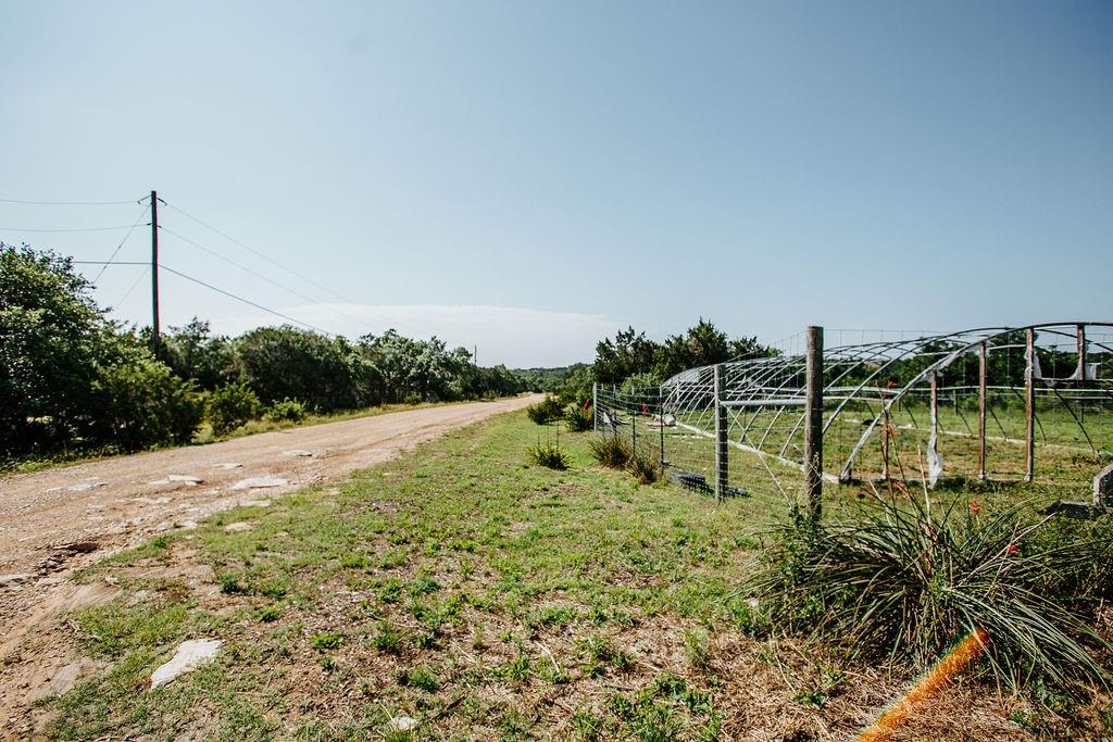 204 E Lakeshore Dr, Dripping Springs, TX 78620
