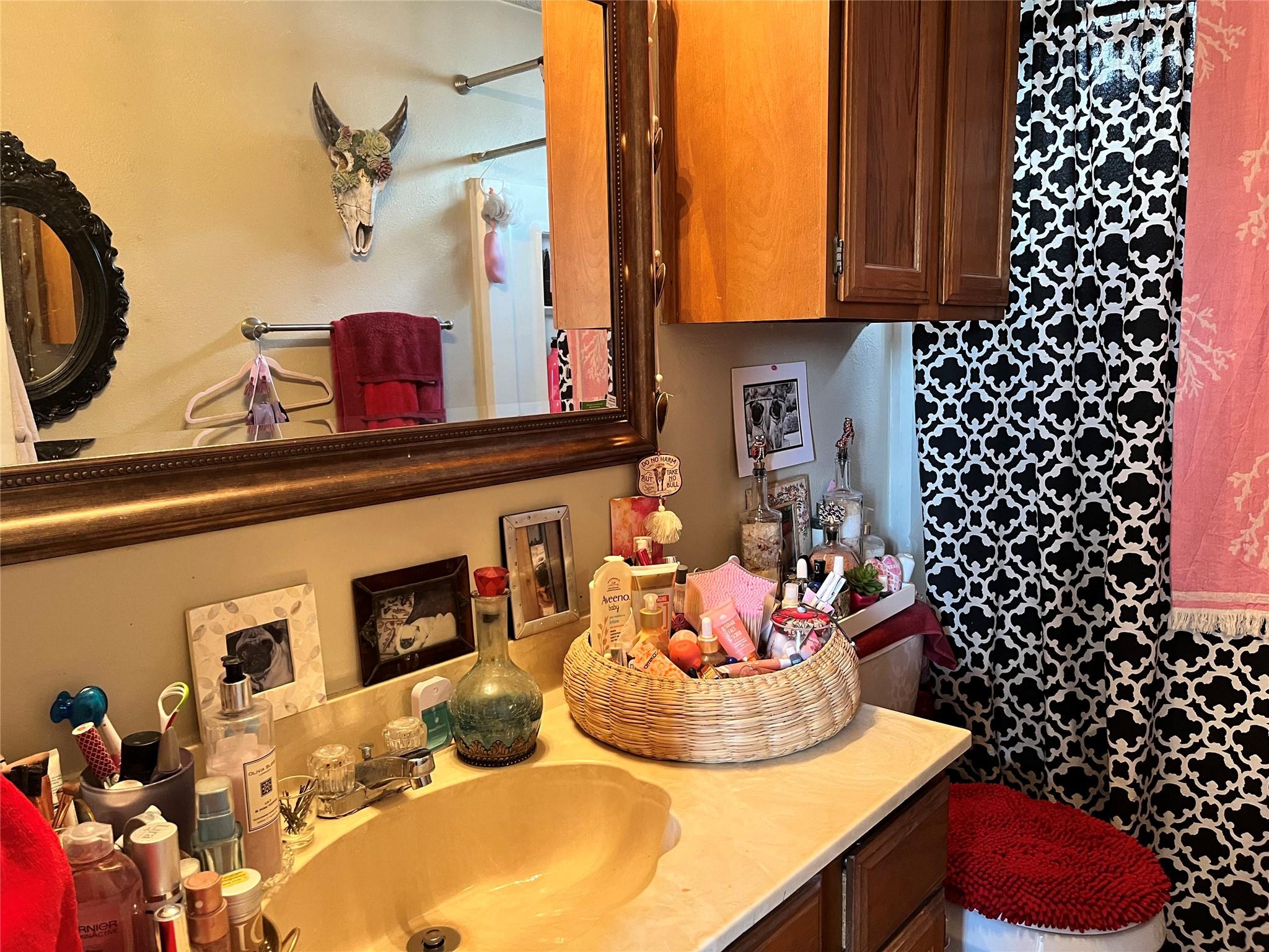13357 Water Oak Ln # B, Austin, TX 78729