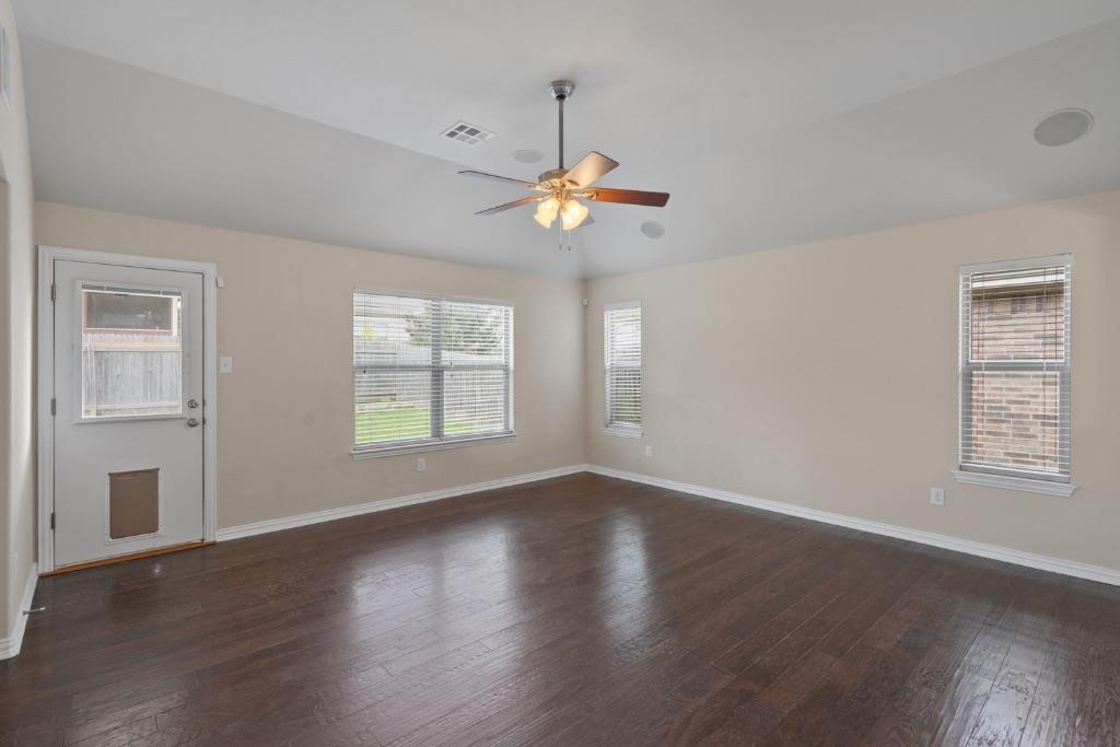 162 Snow Owl Holw, Buda, TX 78610