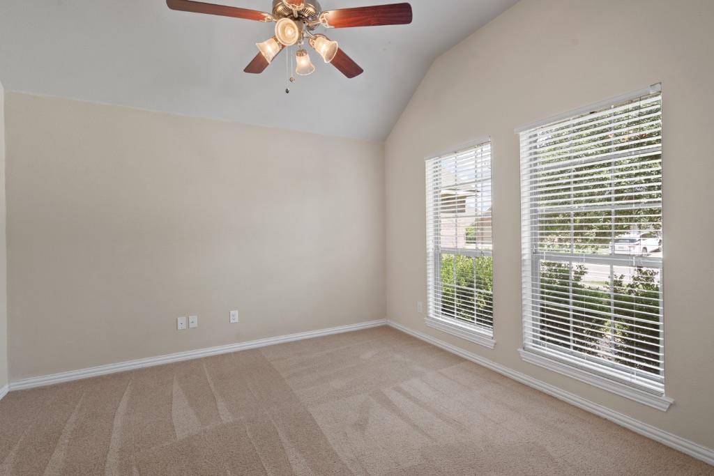 162 Snow Owl Holw, Buda, TX 78610