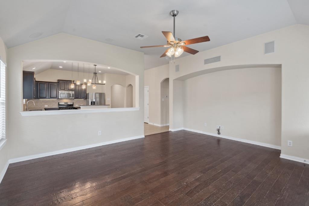 162 Snow Owl Holw, Buda, TX 78610