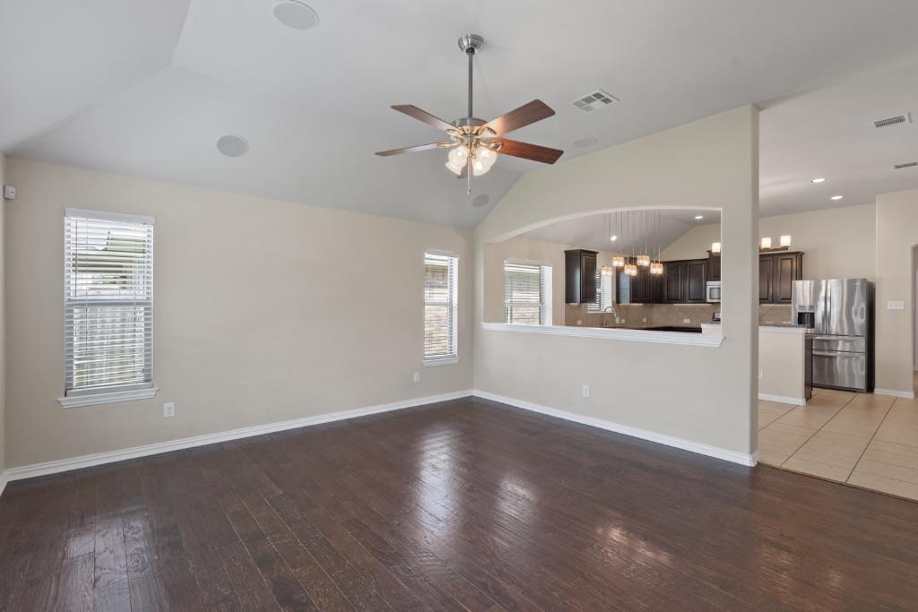 162 Snow Owl Holw, Buda, TX 78610