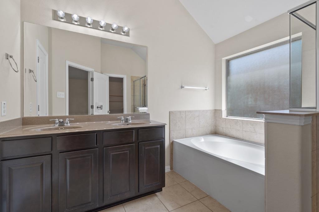 162 Snow Owl Holw, Buda, TX 78610