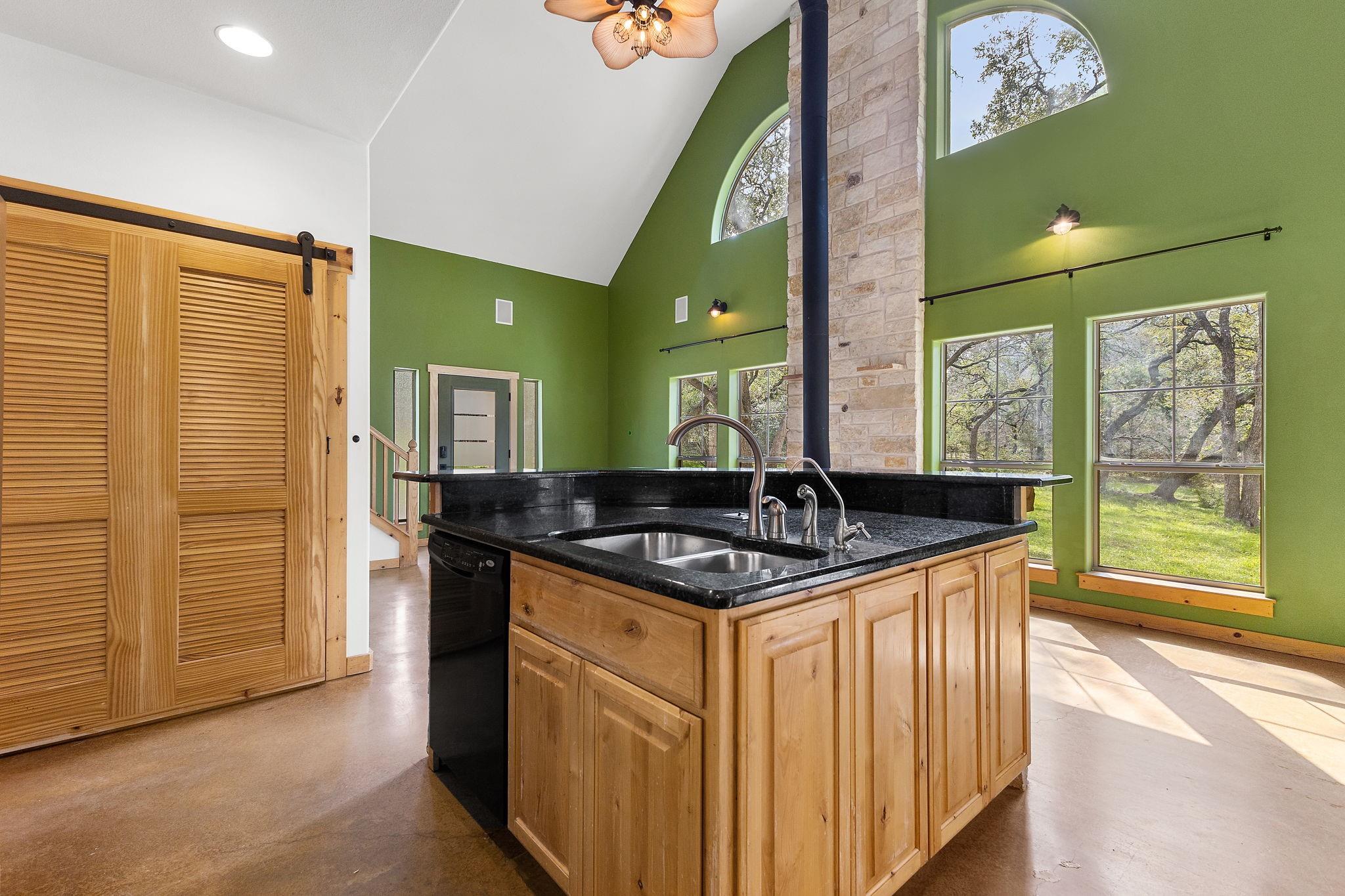 116 Cascade Trl, Wimberley, TX 78666