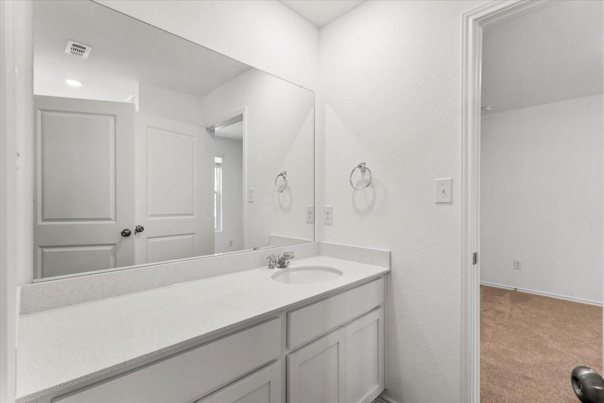 461 Alamito Ave, Kyle, TX 78640