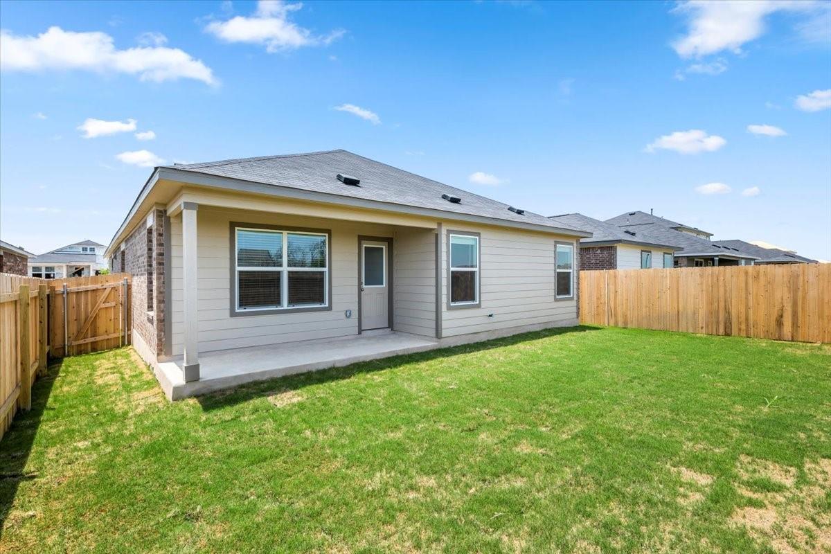 461 Alamito Ave, Kyle, TX 78640