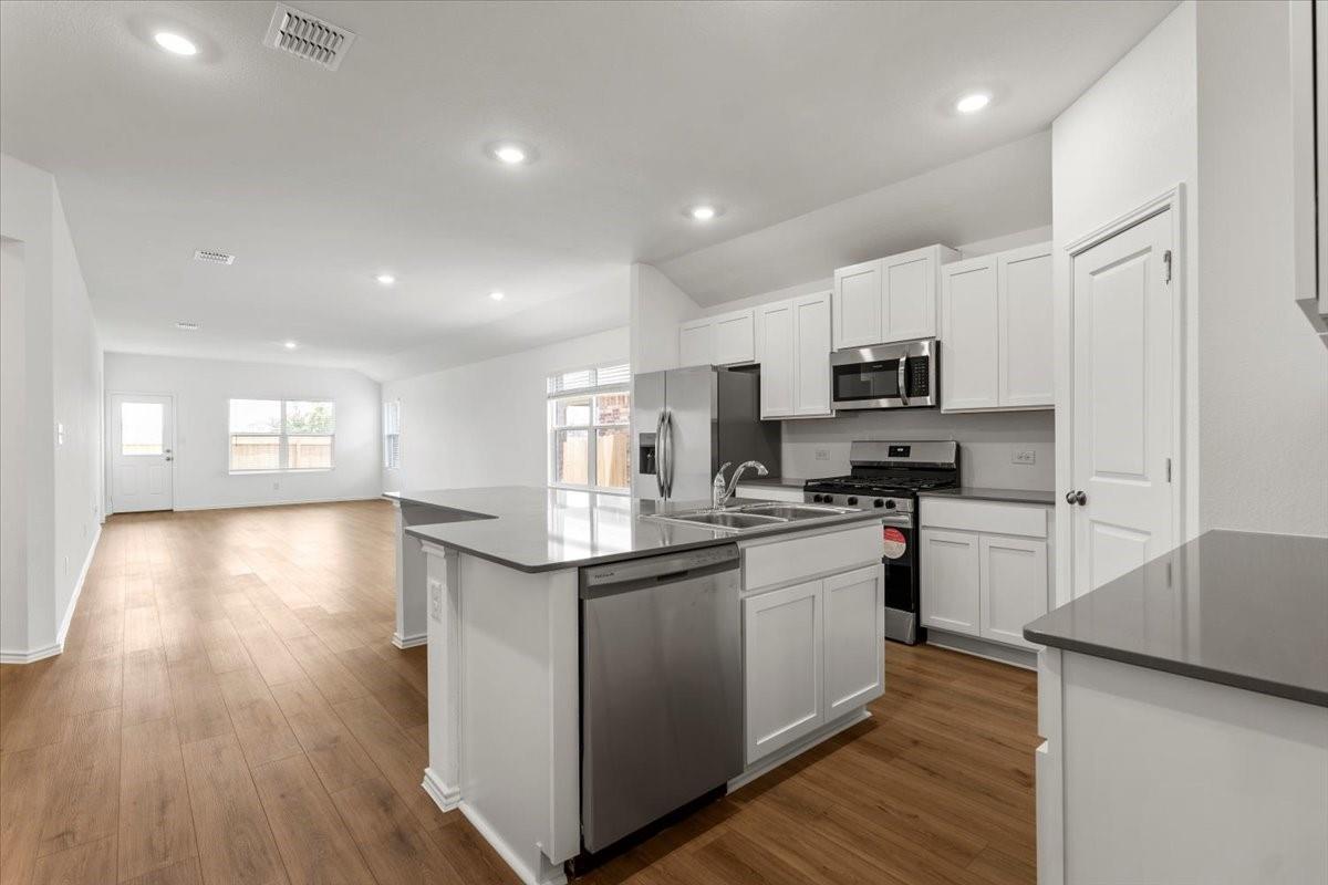 461 Alamito Ave, Kyle, TX 78640