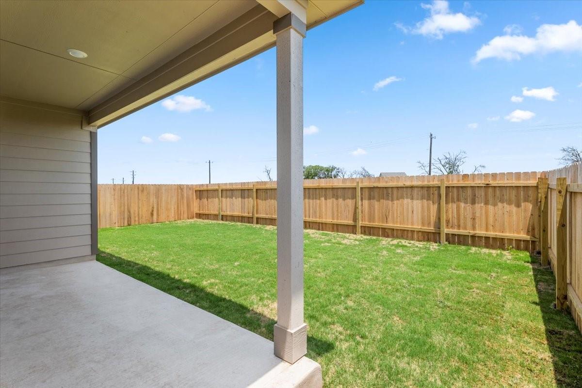 461 Alamito Ave, Kyle, TX 78640