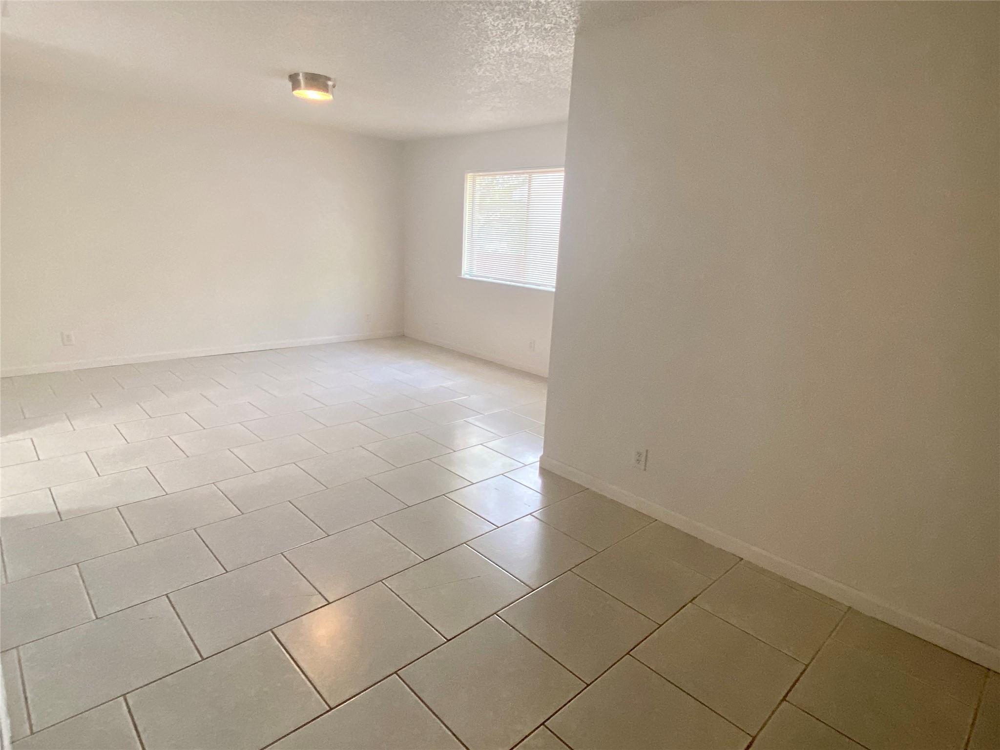 1202 Meadgreen Dr, Austin, TX 78758