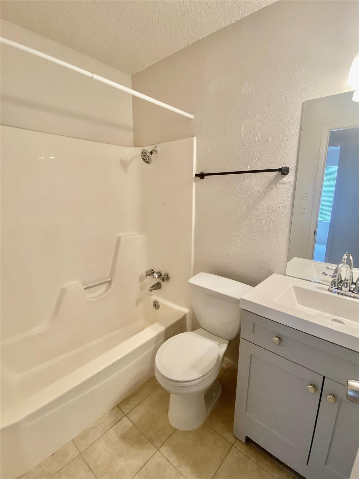 1202 Meadgreen Dr, Austin, TX 78758