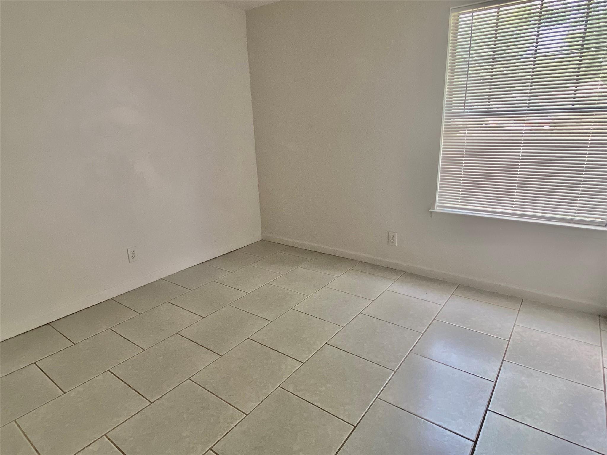1202 Meadgreen Dr, Austin, TX 78758