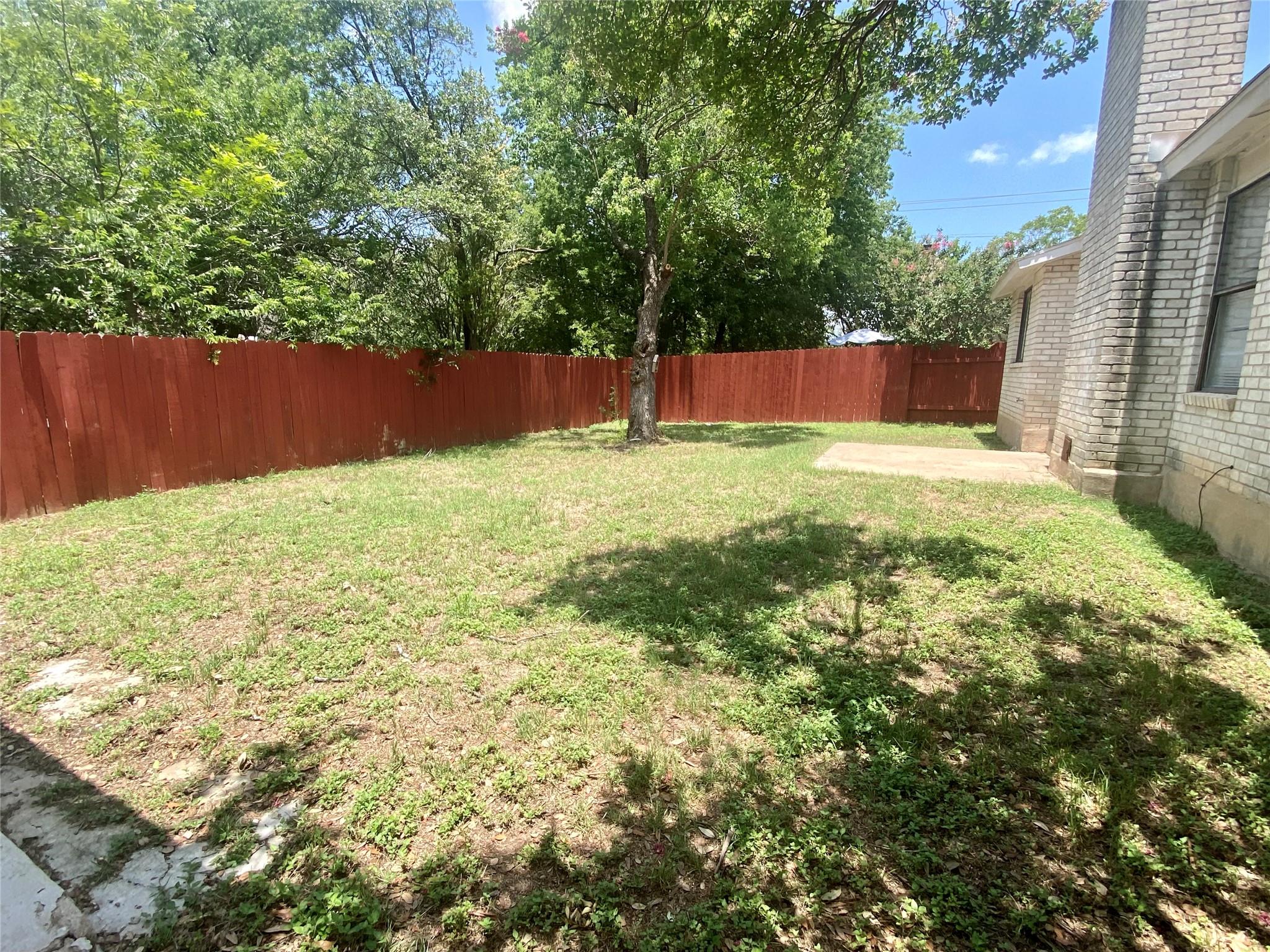 1202 Meadgreen Dr, Austin, TX 78758