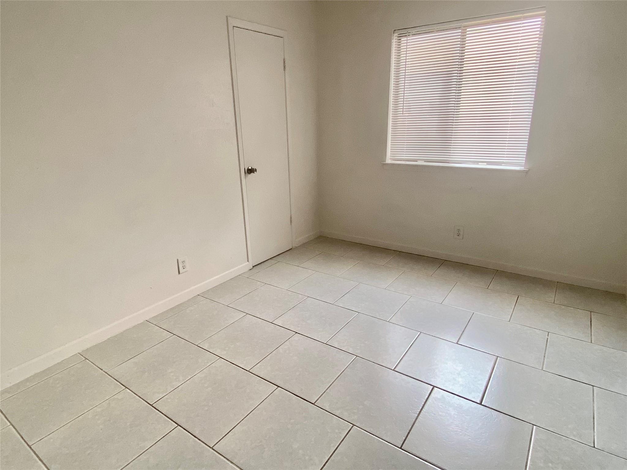 1202 Meadgreen Dr, Austin, TX 78758