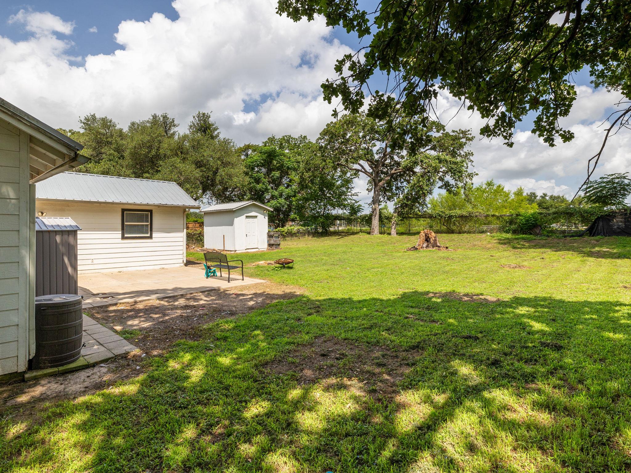 920 Haley Ave, Rockdale, TX 76567