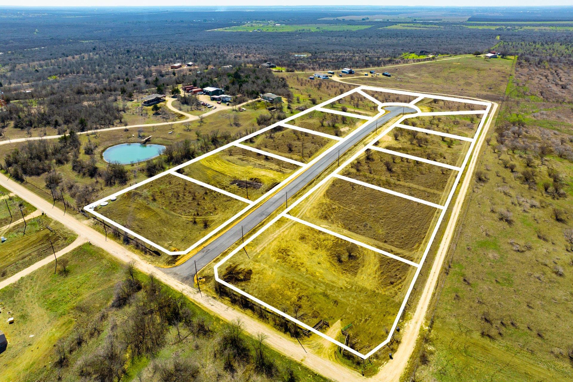 100 Sage Hills Dr, Lockhart, TX 78644