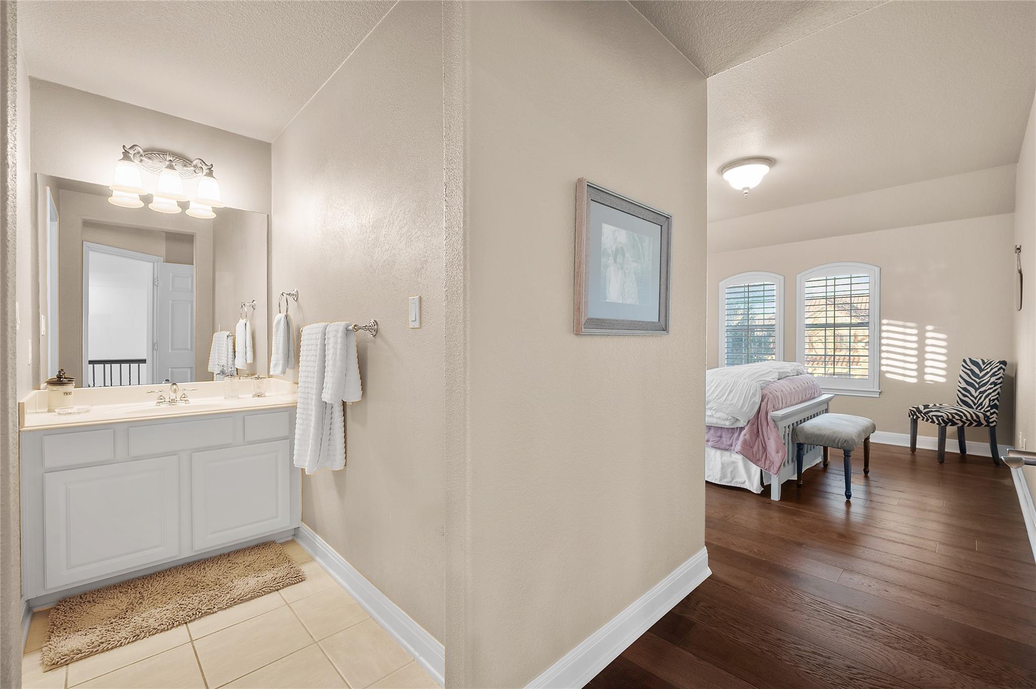 11208 Woodland Hills Trl, Austin, TX 78732