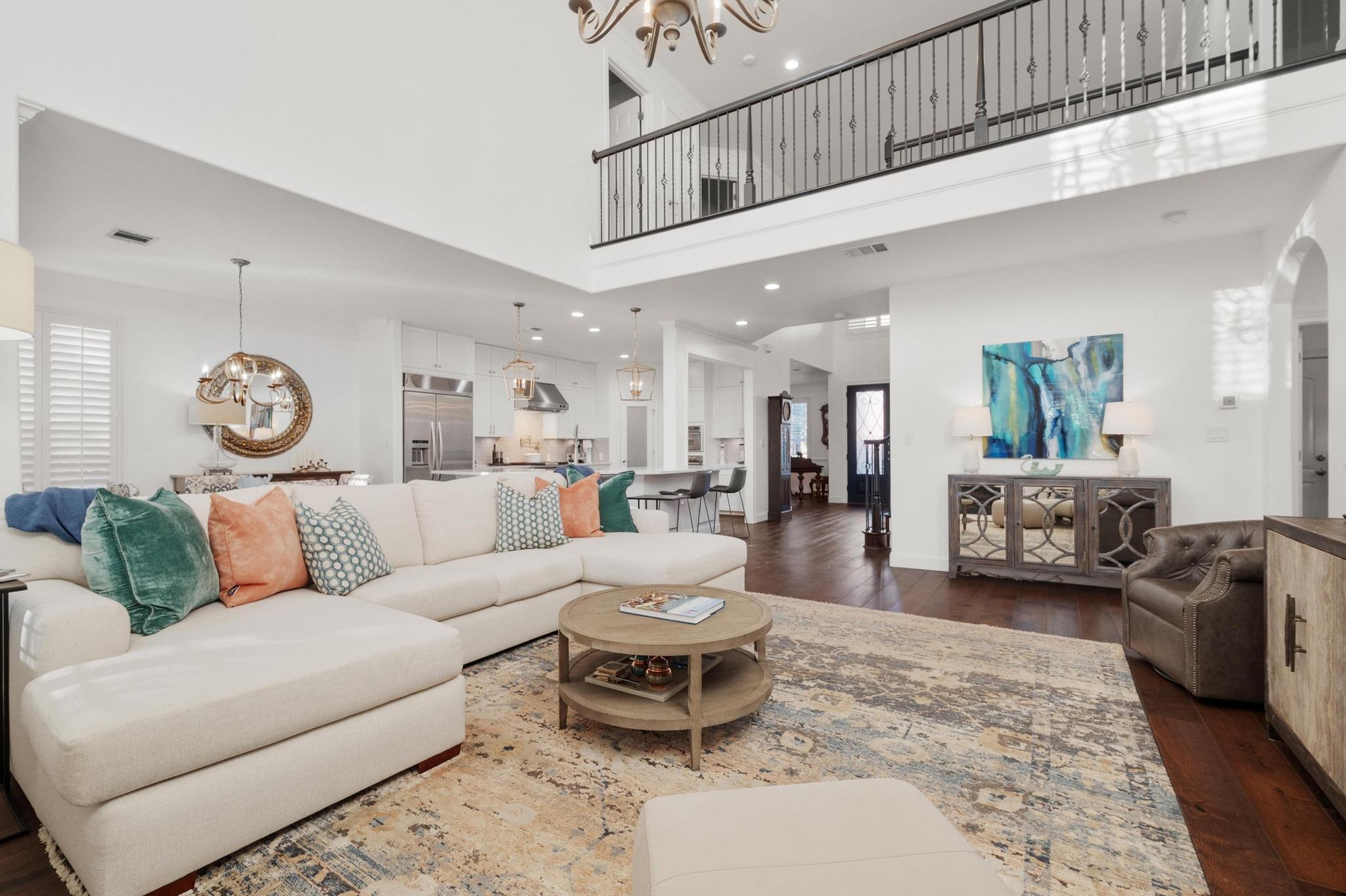 11208 Woodland Hills Trl, Austin, TX 78732