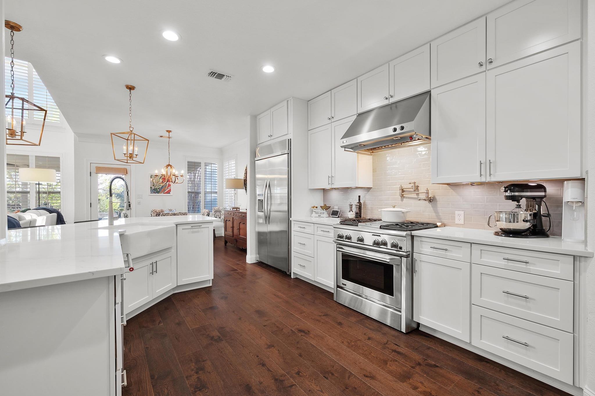 11208 Woodland Hills Trl, Austin, TX 78732