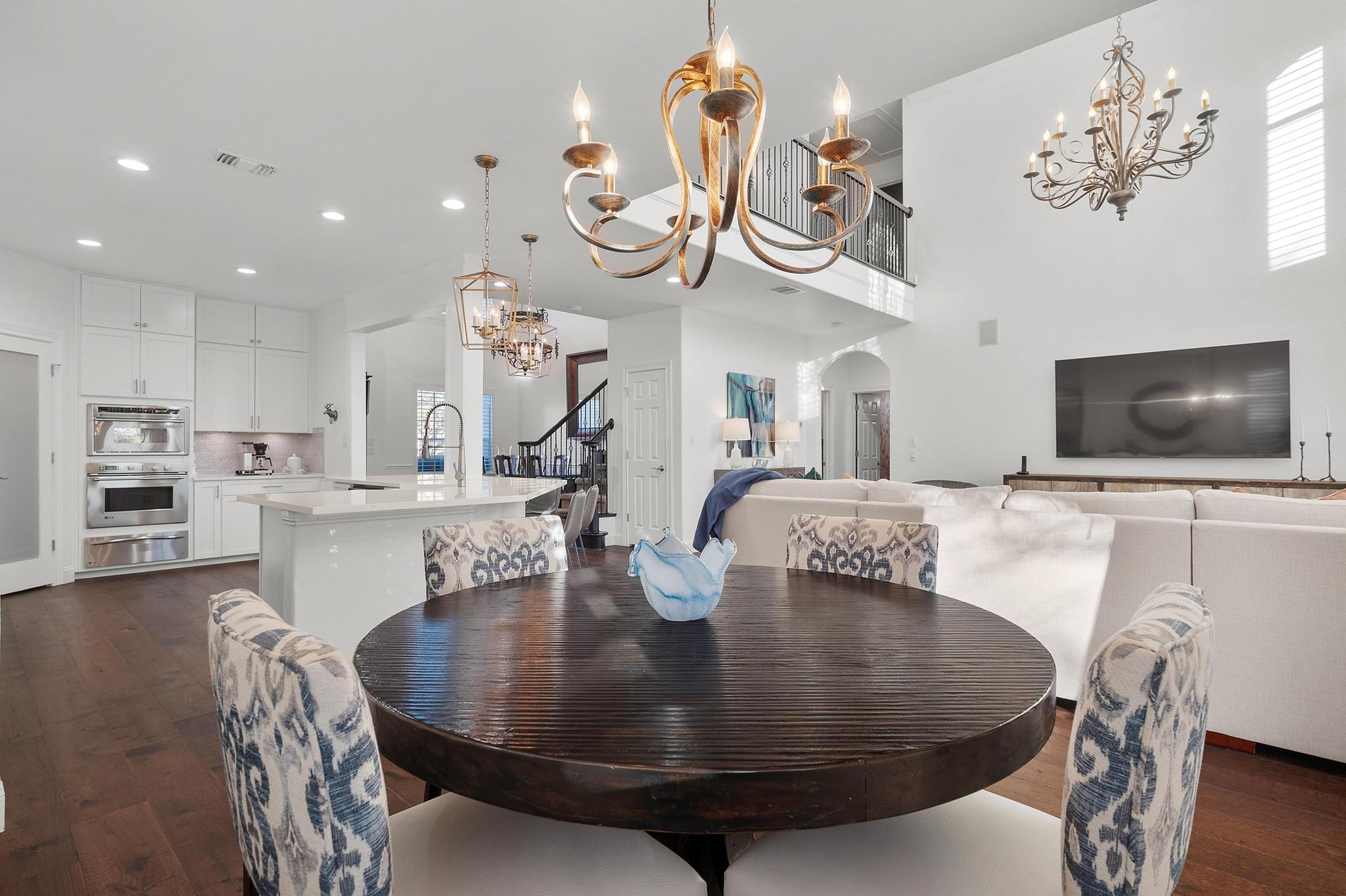 11208 Woodland Hills Trl, Austin, TX 78732