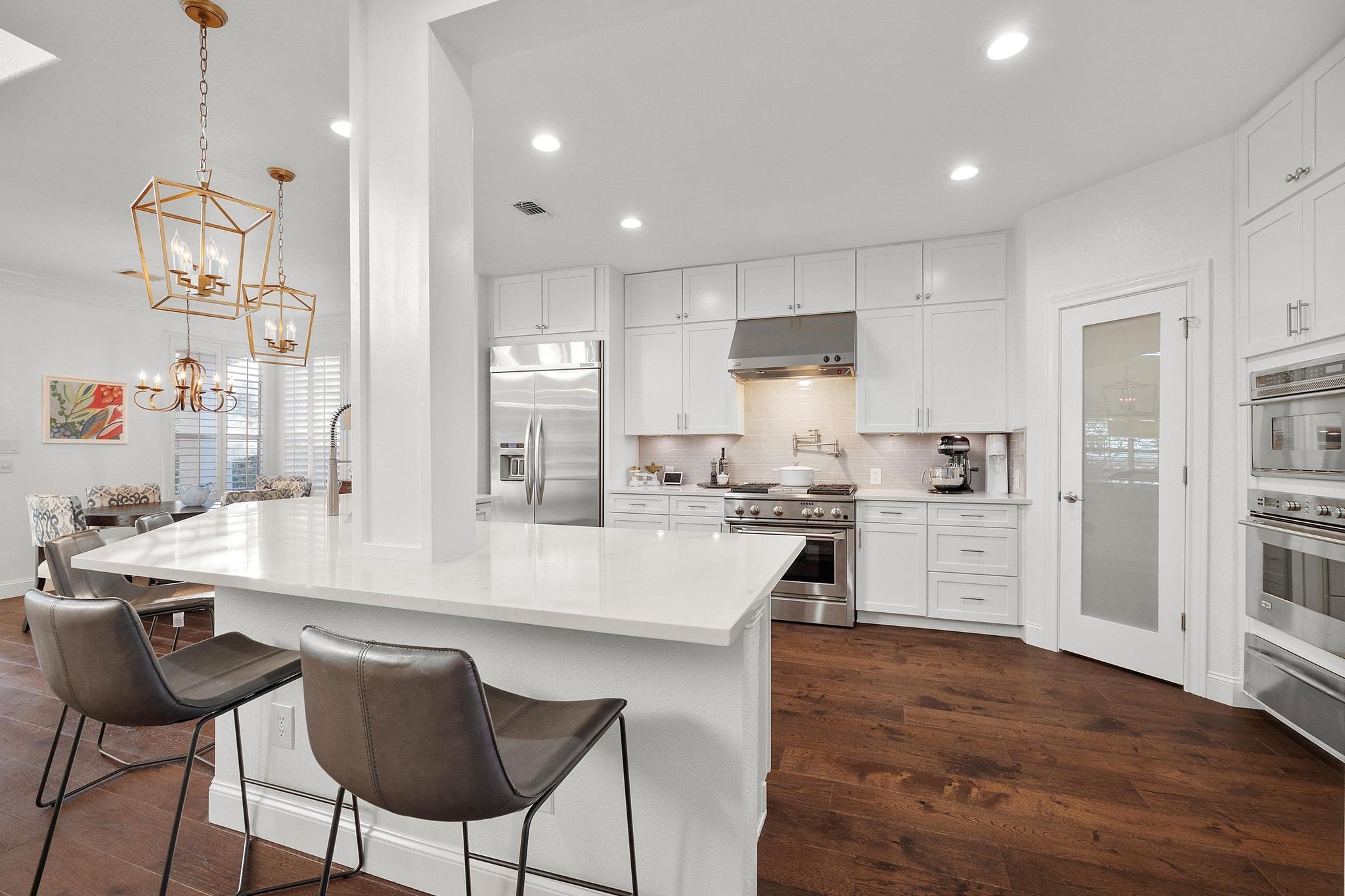 11208 Woodland Hills Trl, Austin, TX 78732