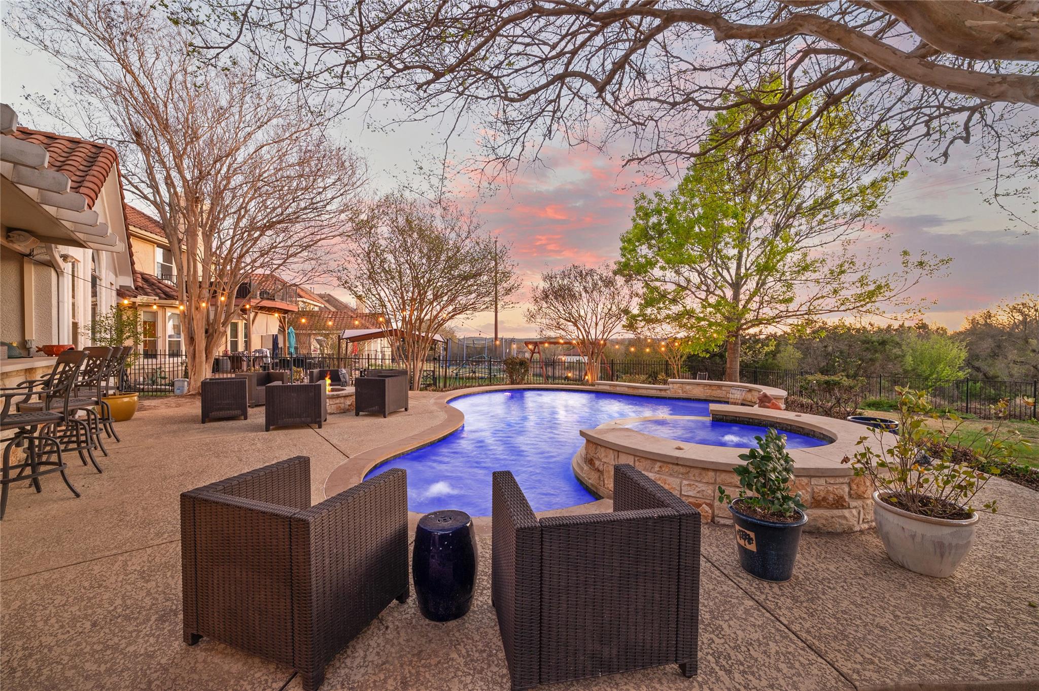 11208 Woodland Hills Trl, Austin, TX 78732