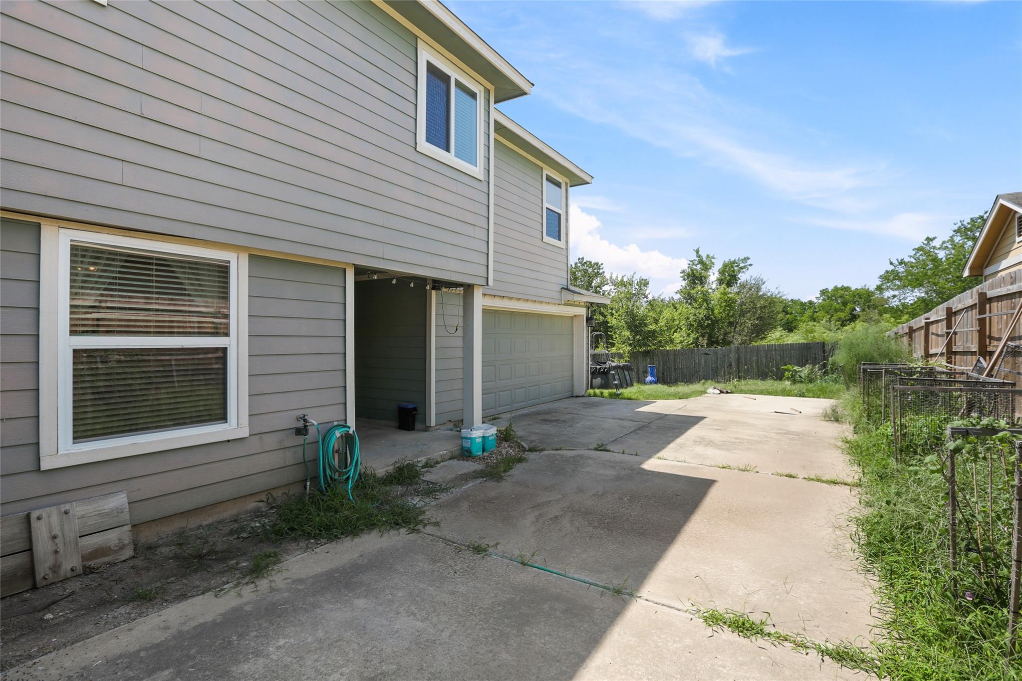 17737 Golden Valley Dr, Manor, TX 78653