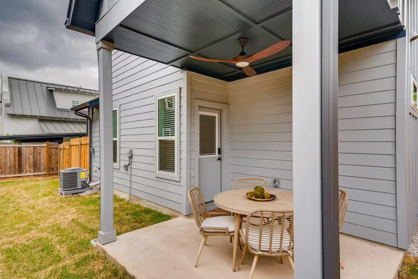 1307 Cedar Ave # 2, Austin, TX 78702