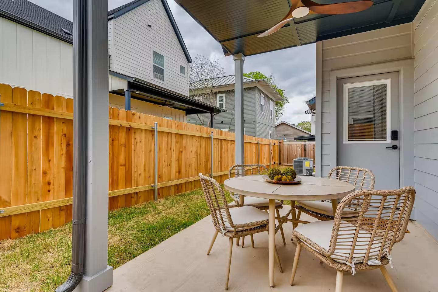 1307 Cedar Ave # 2, Austin, TX 78702