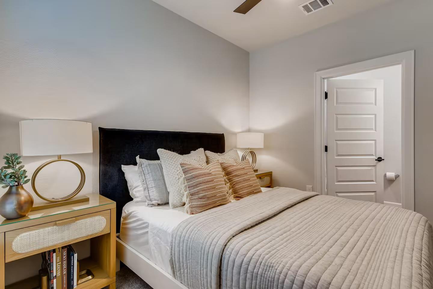 1307 Cedar Ave # 2, Austin, TX 78702