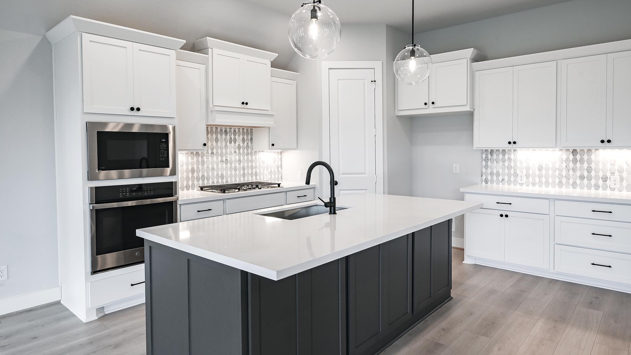 326 Seaside Sparrow Way, Kyle, TX 78640