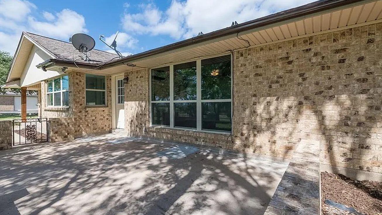 3739 S Fm 2184, Rogers, TX 76569