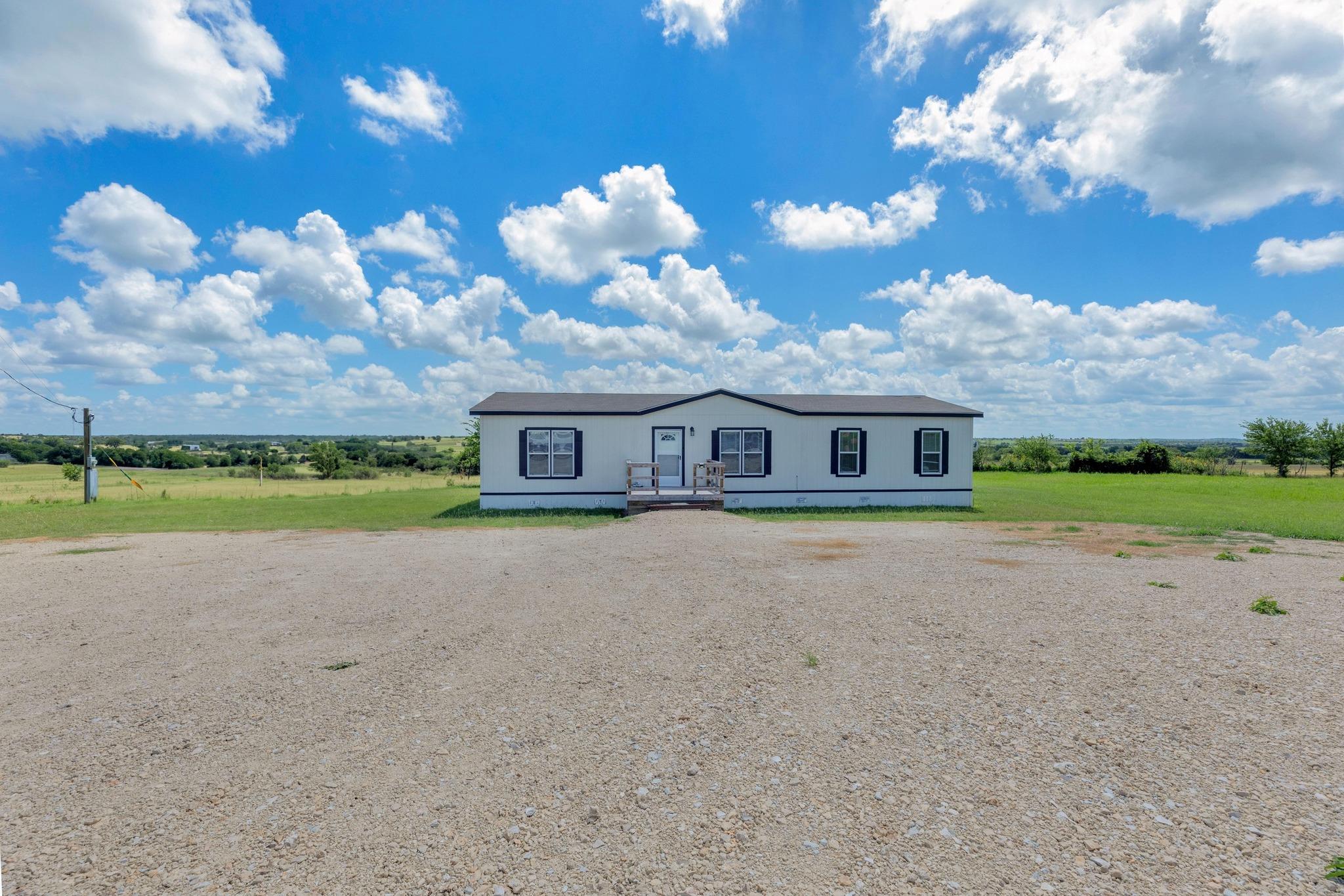 3739 S Fm 2184, Rogers, TX 76569