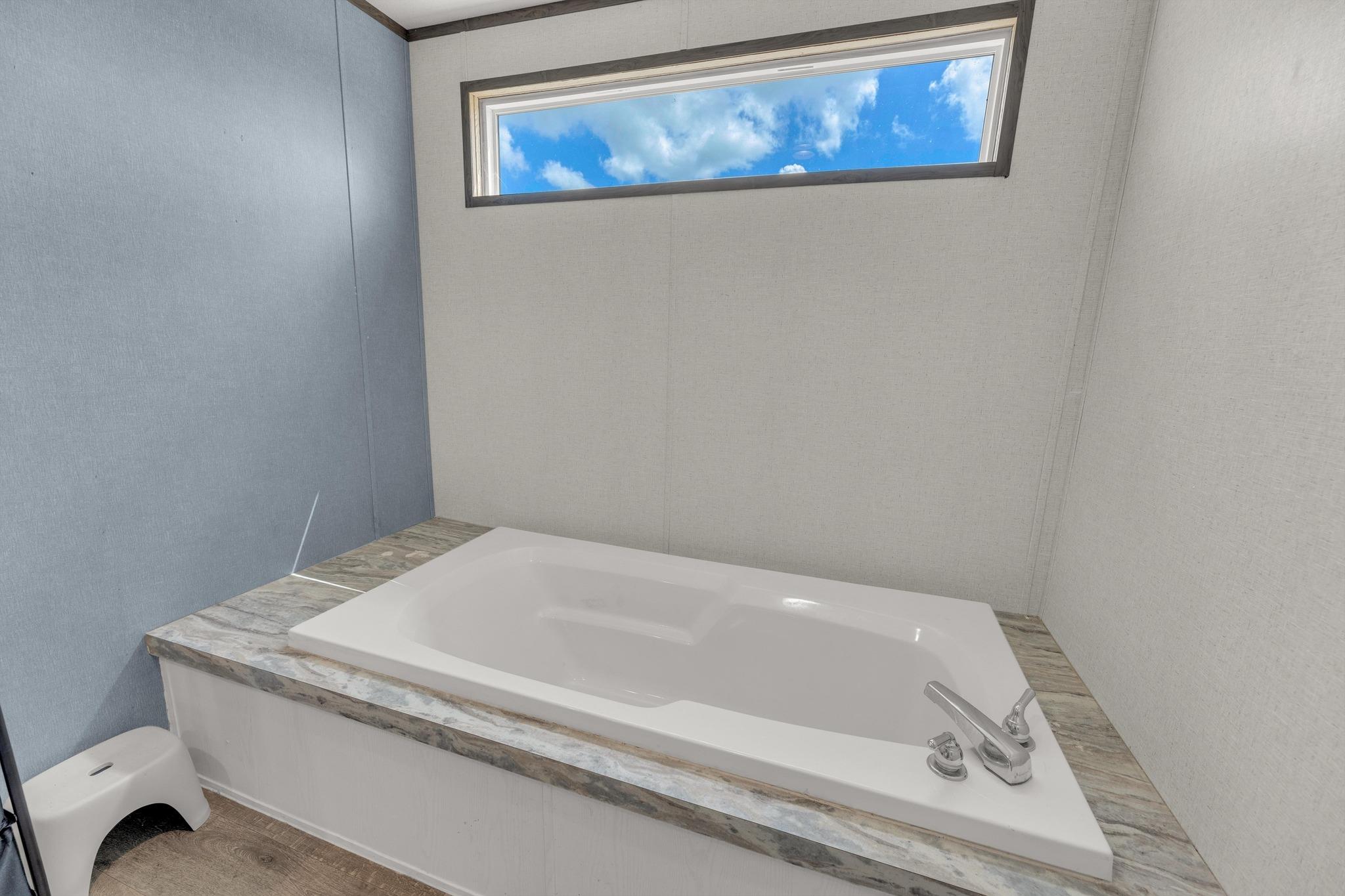 3739 S Fm 2184, Rogers, TX 76569