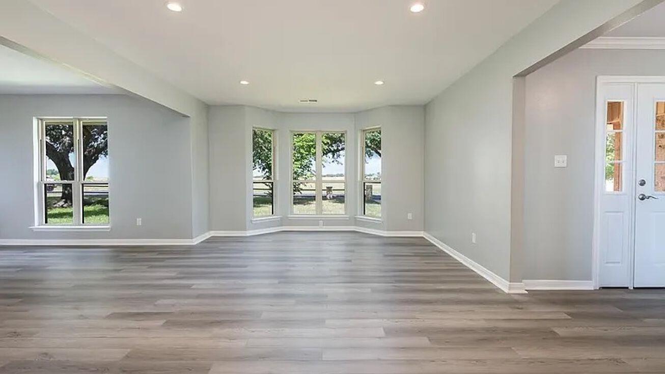 3739 S Fm 2184, Rogers, TX 76569