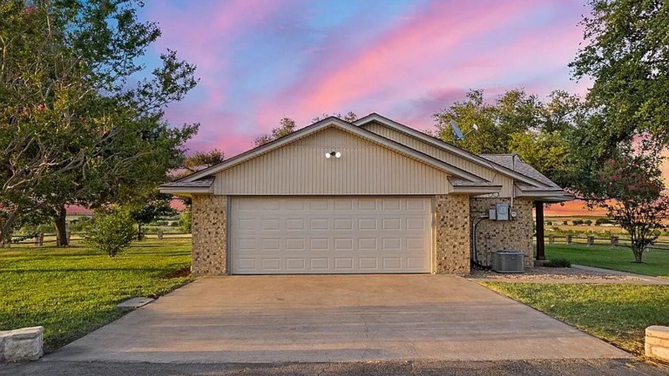 3739 S Fm 2184, Rogers, TX 76569