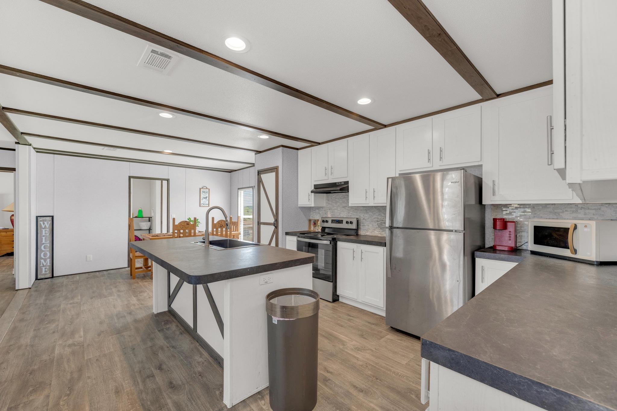 3739 S Fm 2184, Rogers, TX 76569