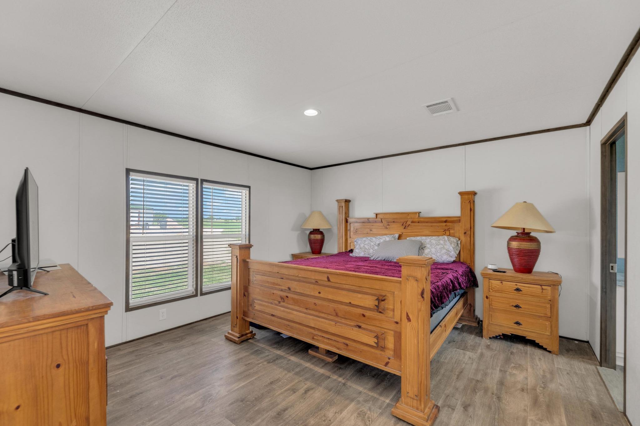 3739 S Fm 2184, Rogers, TX 76569